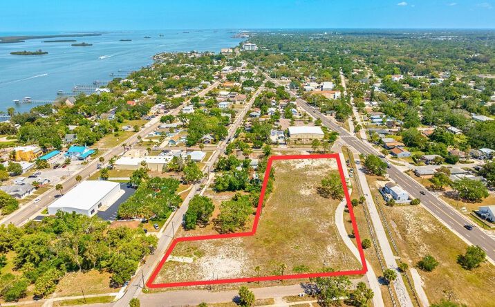 Pictures of Land property located at 611 Palm Bluff St, Clearwater, FL 33755 for sales - image #1
