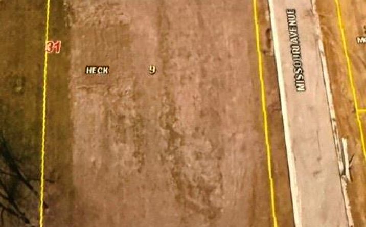Pictures of Land, Multifamily property located at 1517 Missouri Avenue, Mound City, MO 64470 for sales - image #1