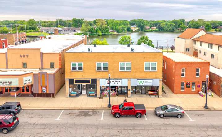 Pictures of Mixed Use, Retail property located at 220 Main Street, Hobart, IN 46342 for sales - image #1