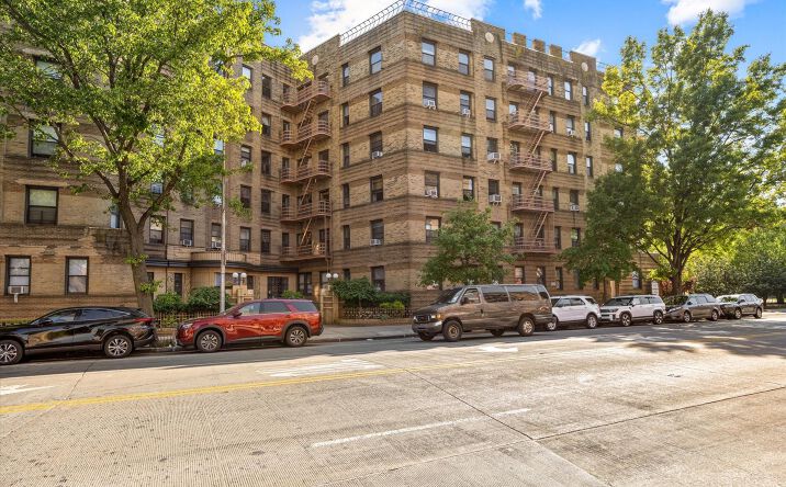 Pictures of Office property located at 1120 Brighton Beach Avenue 1, Brooklyn, NY 11235 for sales - image #1