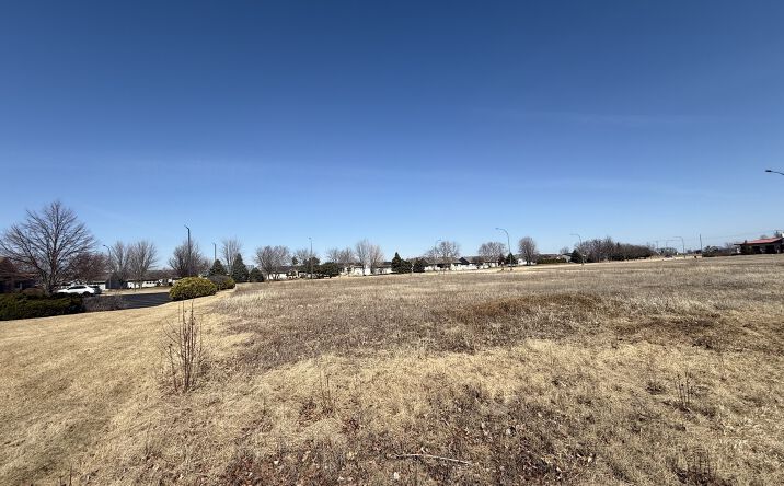 Pictures of Land property located at 1900 Pierce Court, Belvidere, IL 61008 for sales - image #1