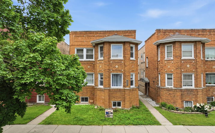 Pictures of Multifamily property located at 6066 N Albany Avenue, Chicago, IL 60659 for sales - image #1