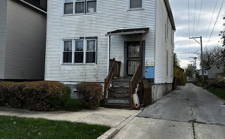 Pictures of Multifamily property located at 347 W 59th Place, Chicago, IL 60621 for sales - image #1