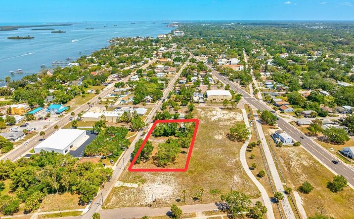 Pictures of Land property located at Garden Avenue, Clearwater, FL 33755 for sales - image #1