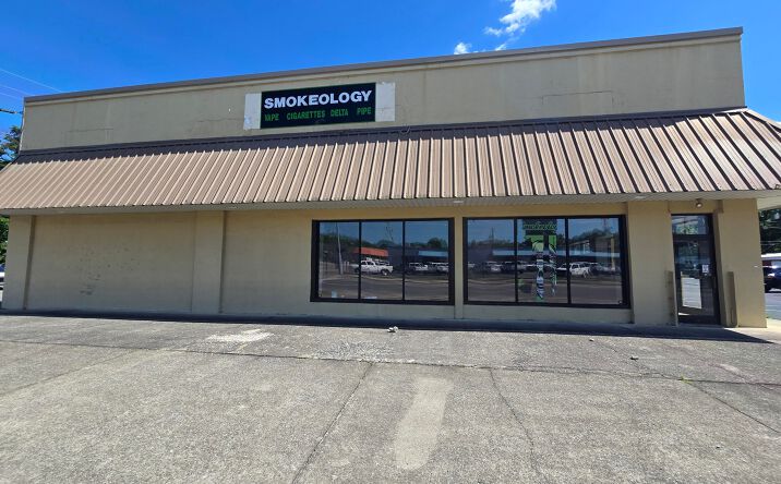 Pictures of Special Purpose property located at 1803 W Cumberland Avenue, Middlesboro, KY 40965 for sales - image #1