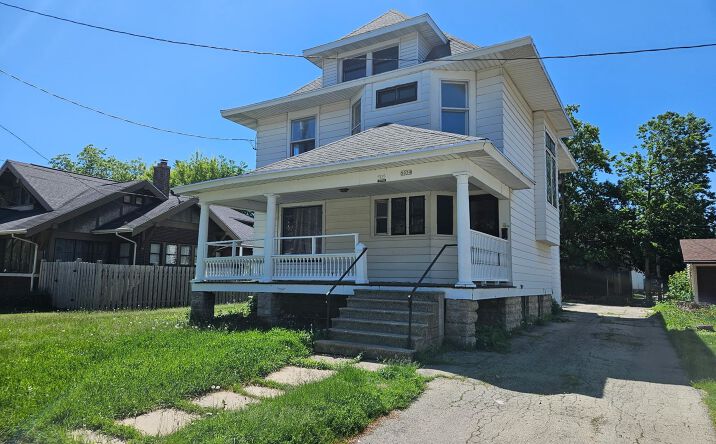 Pictures of Multifamily property located at 505 W Irving Avenue, Oshkosh, WI 54901 for sales - image #1