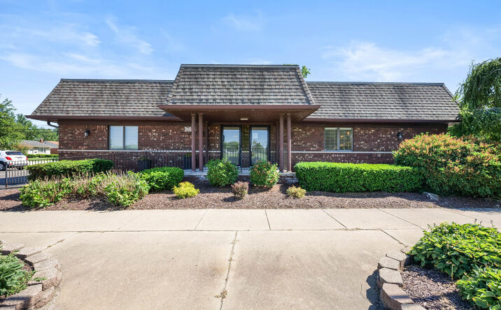 Pictures of Office property located at 24825 Eureka Road, Taylor, MI 48180 for sales - image #1