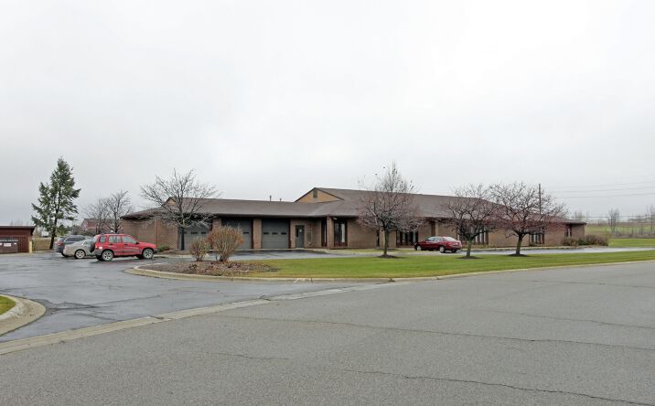 Pictures of Retail, Office property located at 485 North Lapeer Road, Oxford, MI 48371 for sales - image #1