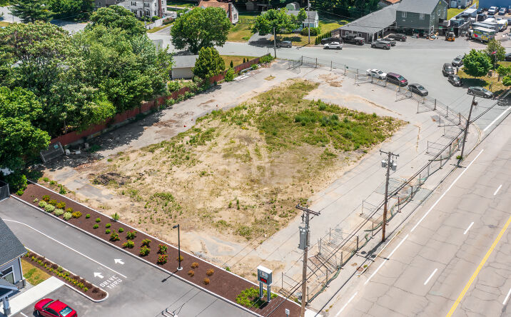 Pictures of Office, Retail, Land, Hospitality, Mixed Use, Industrial property located at 1234 Oaklawn Avenue, Cranston, RI 02920 for sales - image #1