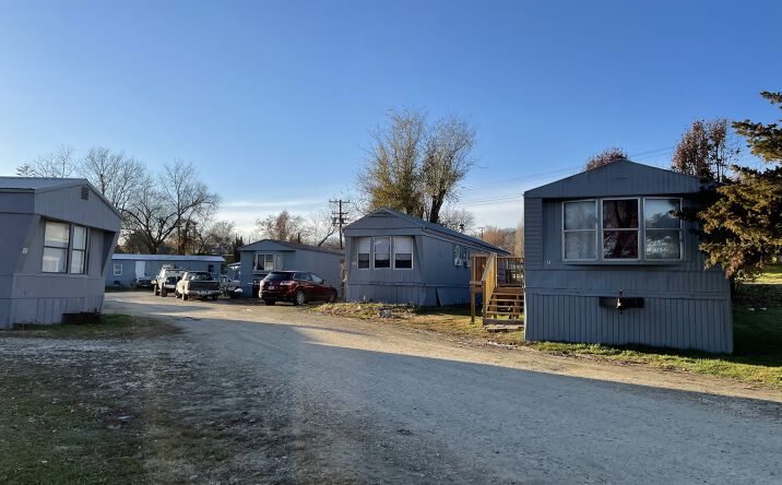 Pictures of Mobile Home Park property located at 1500 North Carolina Street, Louisiana, MO 63353 for sales - image #1