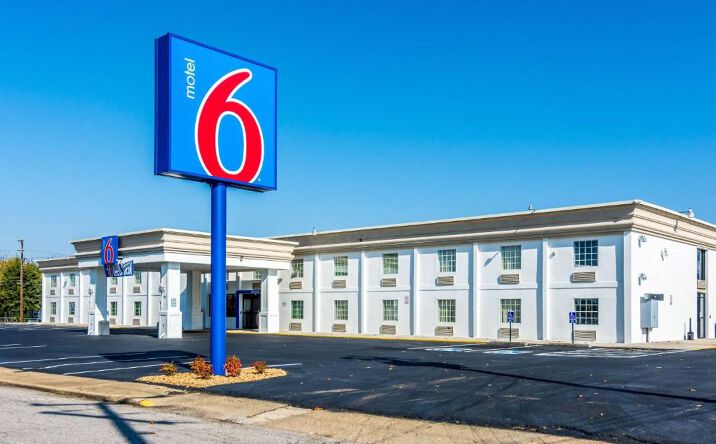 Pictures of Hospitality property located at 25 N LITTLE CHURCH ST, PETERSBURG, VA 23803 for sales - image #1