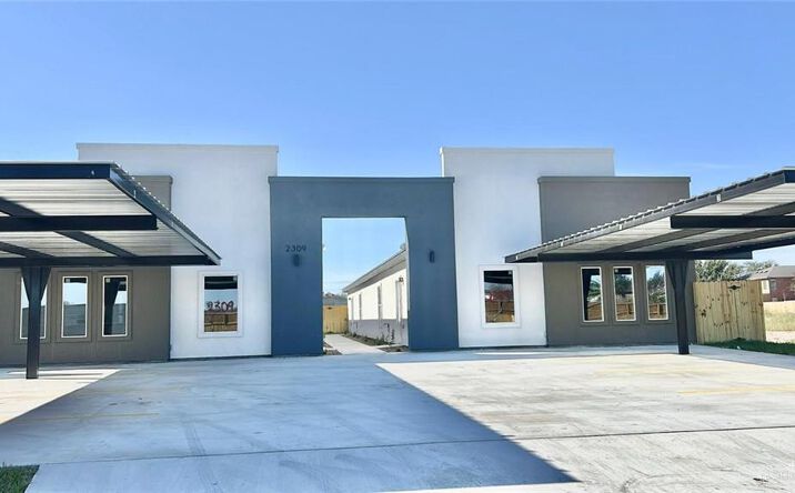 Pictures of Multifamily property located at 2400 S Hillside Street S, Edinburg, TX 78542 for sales - image #1
