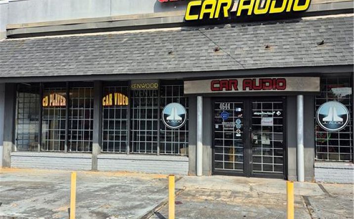 Pictures of Retail property located at 4644 Jonesboro Road, Forest Park, GA 30297 for sales - image #1