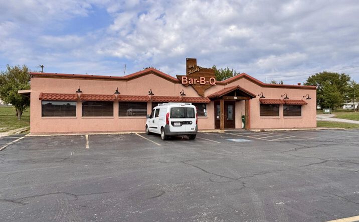 Pictures of Retail property located at 814 E US HWY 60, MONETT, MO 65708-9311 for sales - image #1