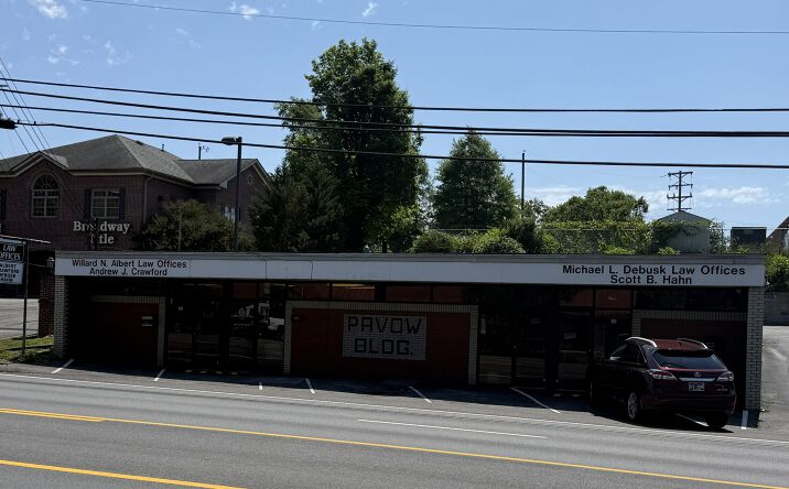 Pictures of Retail, Office property located at 5344 North Broadway Street, Knoxville, TN 37918 for sales - image #1