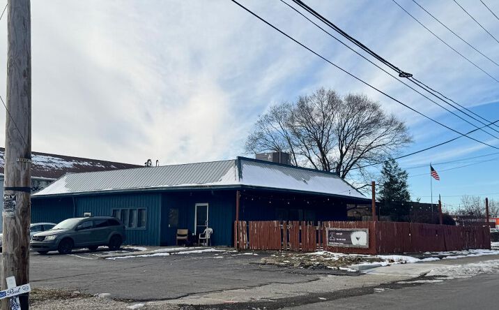 Pictures of Retail property located at 1501 West Kilgore Avenue, Muncie, IN 47304 for sales - image #1