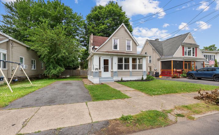 Pictures of Retail, Multifamily property located at 364 S SIXTH ST, FULTON, NY 13069-2610 for sales - image #1