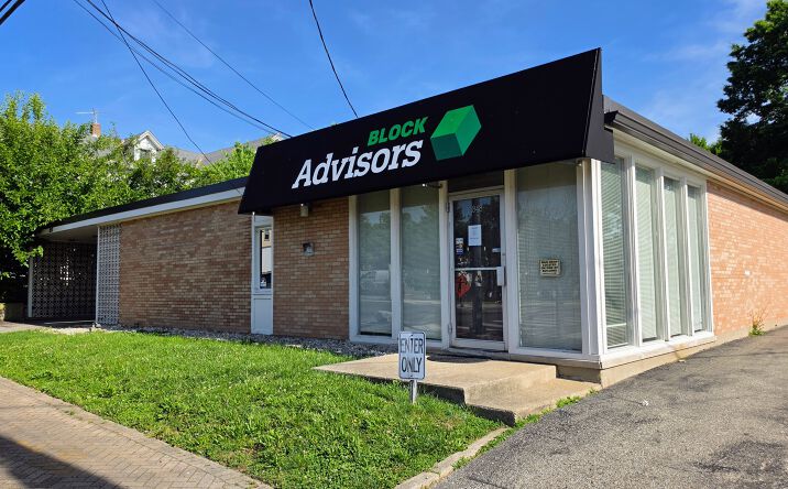 Pictures of Retail, Office property located at 1848 West Galbraith Road, Cincinnati, OH 45239 for sales - image #1