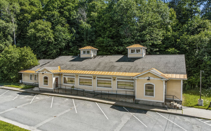 626 BROAD ST, LYNDONVILLE