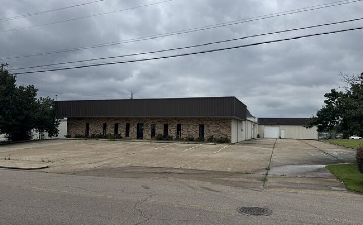 Pictures of Industrial property located at 121 LUNDY LN, HATTIESBURG, MS 39401-6602 for sales - image #1