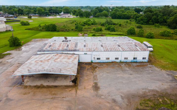 Pictures of Industrial, Self Storage, Business for Sale property located at 213 S COLUMBIA DR, WEST COLUMBIA, TX 77486-3019 for sales - image #1