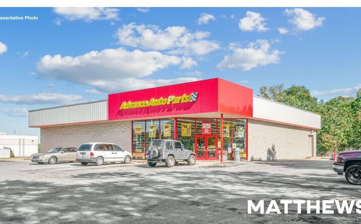 Pictures of Retail property located at 201 W Vineyard Rd, Griffin, GA 30223 for sales - image #1