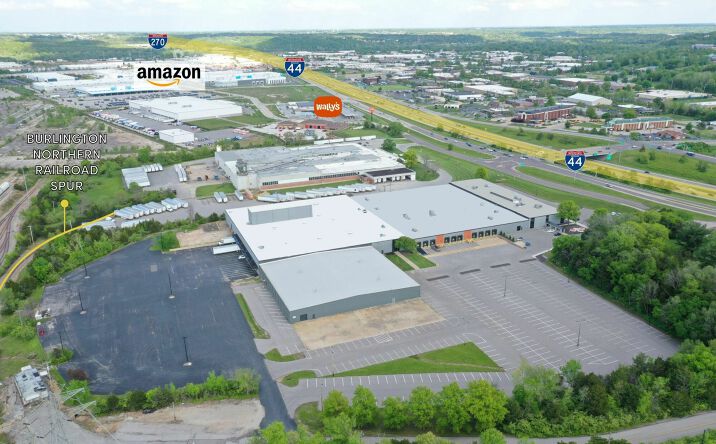 Pictures of Industrial property located at 1291-1299 North Highway Drive, Fenton, MO 63026 for sales - image #1