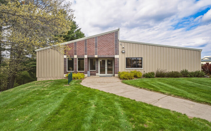 Pictures of Office property located at 2720 ARBOR CT, EAU CLAIRE, WI 54701-6225 for sales - image #1