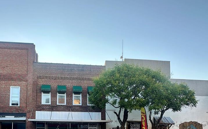 Pictures of Mixed Use, Retail property located at 115 S Main St, Galax, VA 24333 for sales - image #1