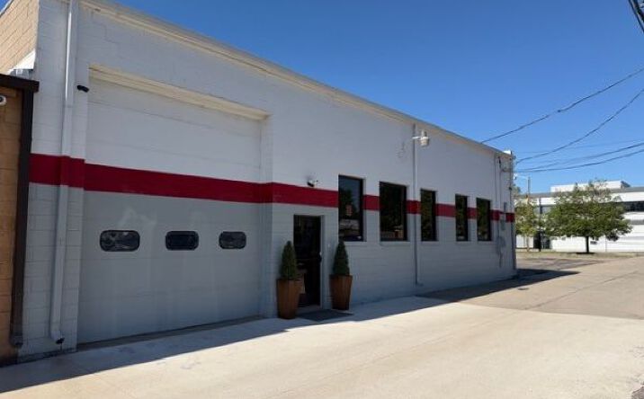 Pictures of Retail, Office, Industrial property located at 1020 W 14 Mile Road, Clawson, MI 48083 for sales - image #1