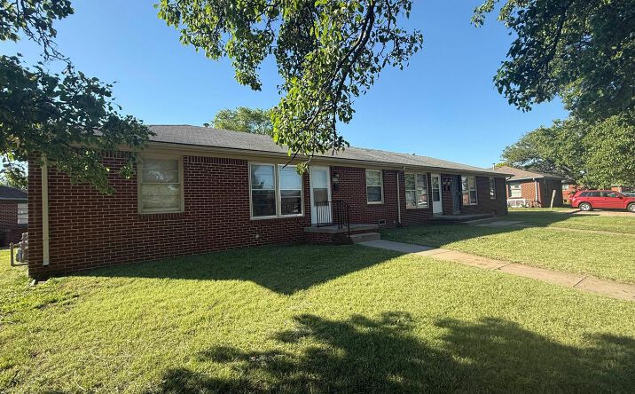 Pictures of Multifamily property located at 810 San Pablo Street, Wichita, KS 67207 for sales - image #1