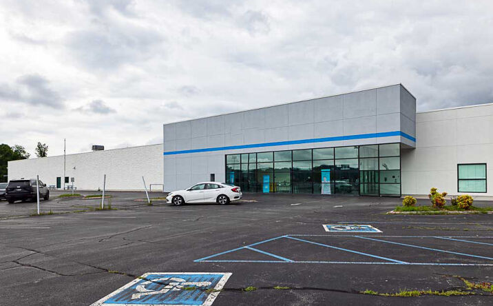 Pictures of Office property located at 2612 North Roan Street, Johnson City, TN 37601 for sales - image #1