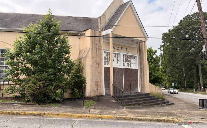 Pictures of Mixed Use property located at 2130 NEWNAN ST, EAST POINT, GA 30344 for sales - image #1