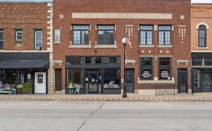 Pictures of Retail, Office property located at 106 E Main St, Anamosa, IA 52205 for sales - image #1