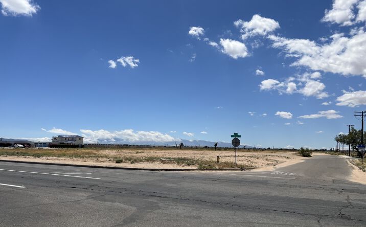Pictures of Land property located at I, Hesperia, CA 92345 for sales - image #1