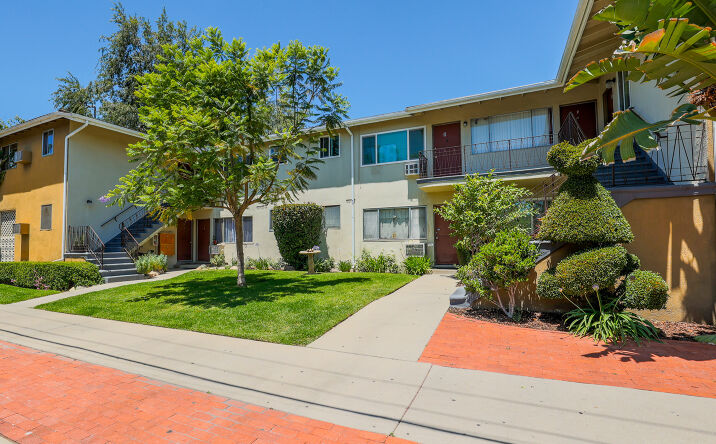Pictures of Multifamily property located at 8000 Owensmouth Avenue, Canoga Park, CA 91304 for sales - image #1