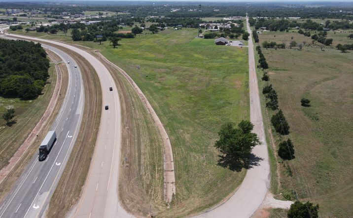 Pictures of Land property located at 3077 E College Ave, Guthrie, OK 73044 for sales - image #1
