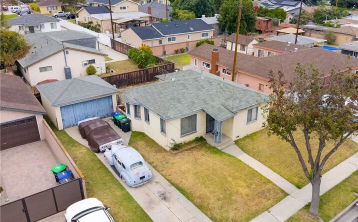 9121 Walnut, Bellflower