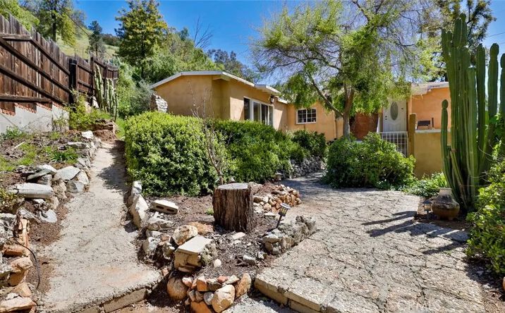Pictures of Multifamily property located at 10058 Sunland Boulevard, Sunland, CA 91040 for sales - image #1