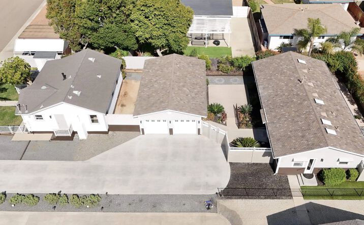 Pictures of Multifamily property located at 1027 Knowles Ave, Carlsbad, CA 92008 for sales - image #1