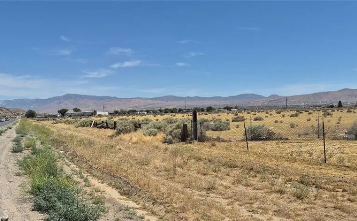 Pictures of Land property located at 23345 Happy Trails Highway, Apple Valley, CA 92307 for sales - image #1