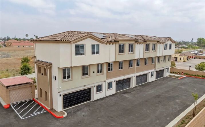 Pictures of Multifamily property located at 8423 Tamarind Avenue, Fontana, CA 92335 for sales - image #1