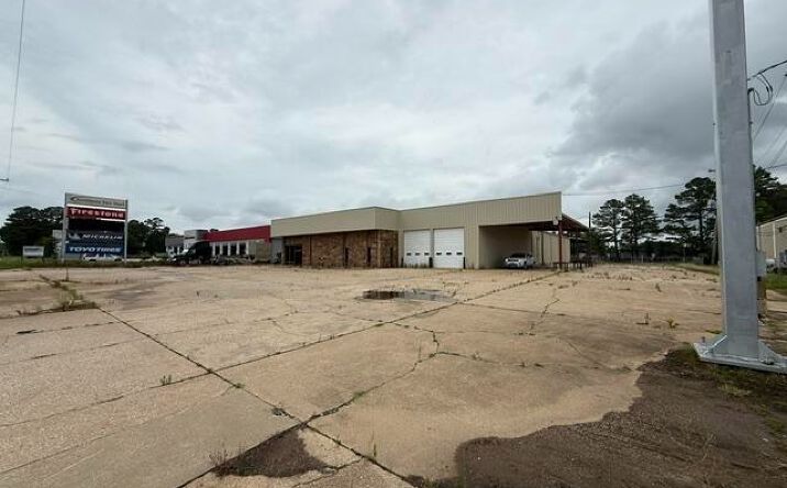 Pictures of Retail, Office, Industrial property located at 3744 E Loop 281, Longview, TX 75604 for sales - image #1