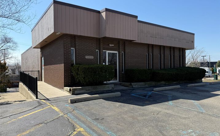 4525 Highland Road, Waterford