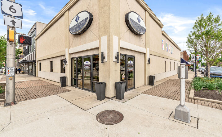Pictures of Office property located at 102 W MARKET ST, NAPPANEE, IN 46550-1939 for sales - image #1