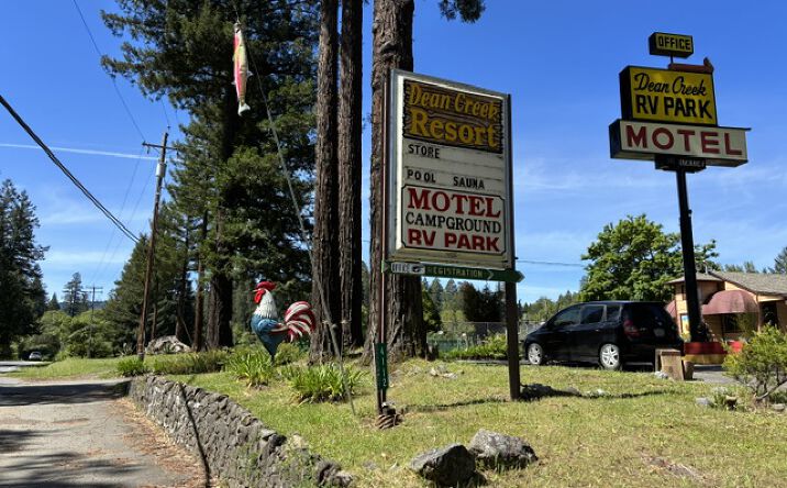 Pictures of Retail property located at 4112 Redwood Drive, Redway, CA 95560 for sales - image #1