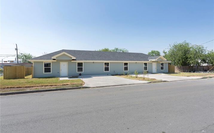 Pictures of Multifamily property located at 624 N Texas Avenue, Mercedes, TX 78570 for sales - image #1