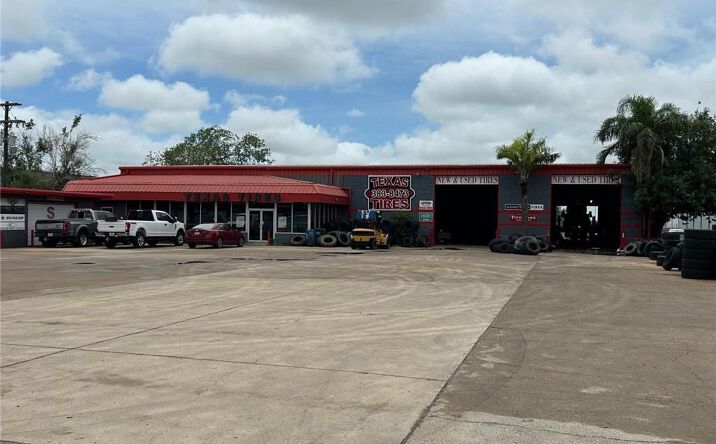 Pictures of Retail, Industrial property located at 6021A N EXPWY 281, Edinburg, TX 78542 for sales - image #1