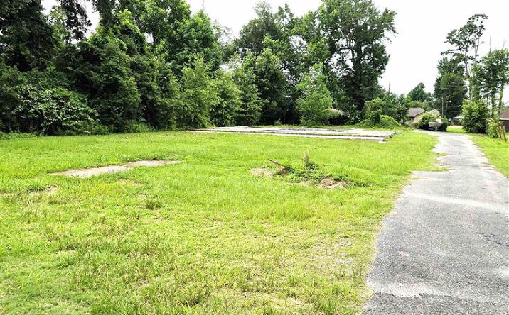 Pictures of Land property located at 2031 Pin Oak Street, Lake Charles, LA 70605 for sales - image #1
