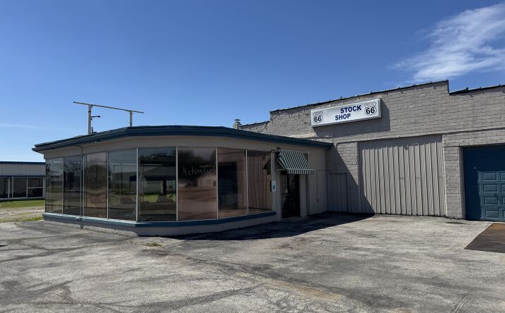 Pictures of Special Purpose property located at 817 W Union Ave, Litchfield, IL 62056 for sales - image #1
